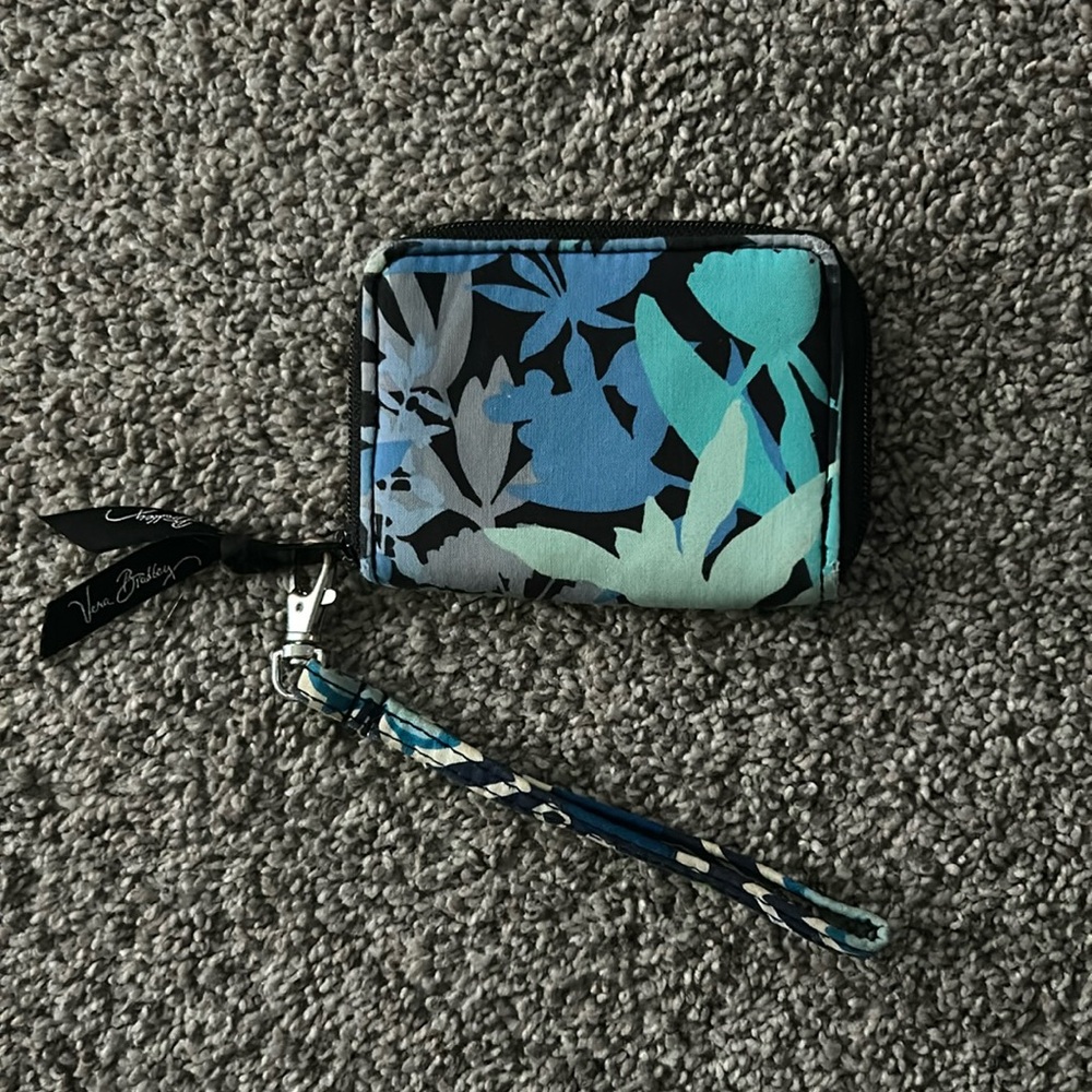 Vera Bradley Zip ID